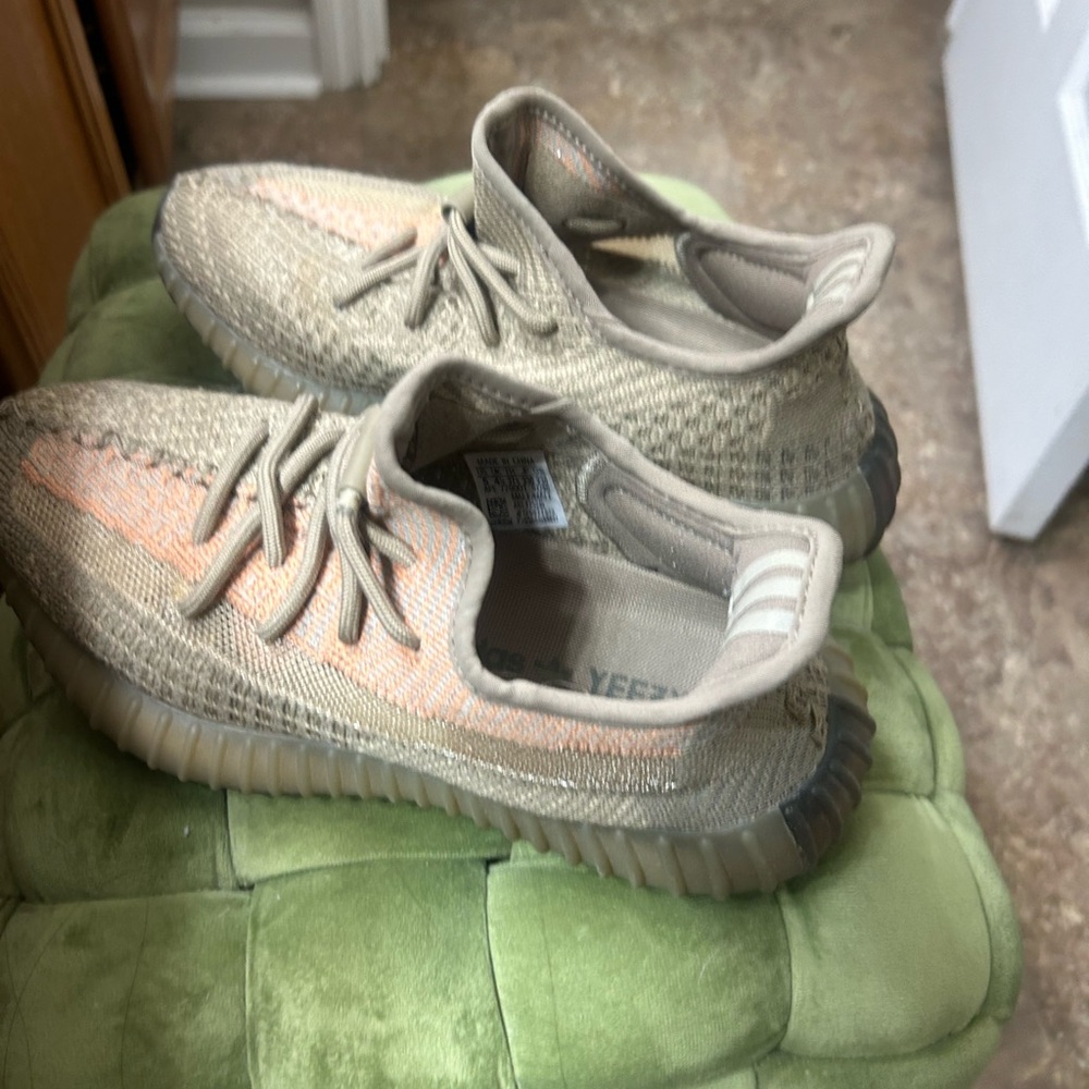 Yeezys Boosts